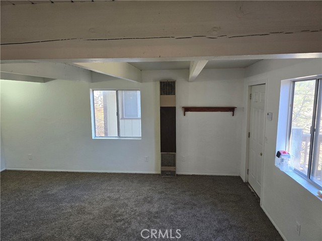 Detail Gallery Image 4 of 11 For 32796 Lupine Ln, Arrowbear,  CA 92382 - 3 Beds | 1/1 Baths