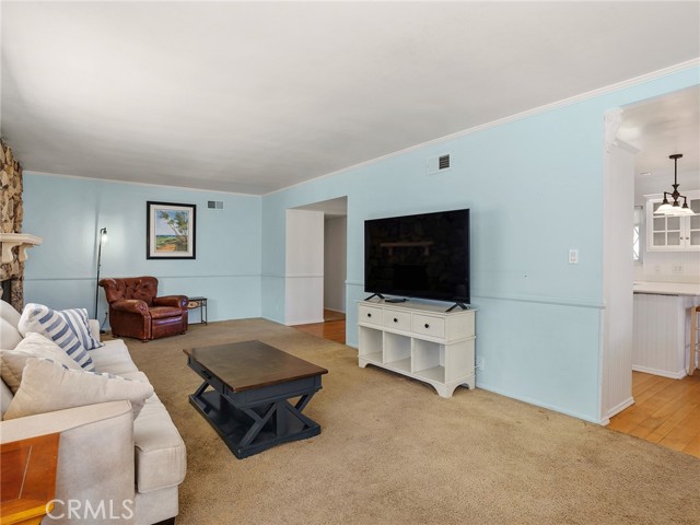 Detail Gallery Image 8 of 48 For 9545 Creemore, Tujunga,  CA 91042 - 3 Beds | 2 Baths