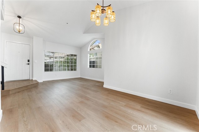 Detail Gallery Image 6 of 28 For 13677 Crawford Ct, Fontana,  CA 92336 - 3 Beds | 2/1 Baths