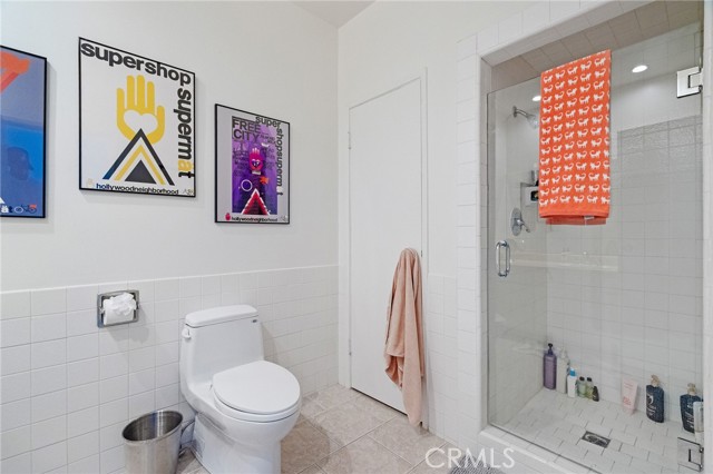 Detail Gallery Image 30 of 43 For 370 S Elm #2,  Beverly Hills,  CA 90212 - 2 Beds | 2/1 Baths