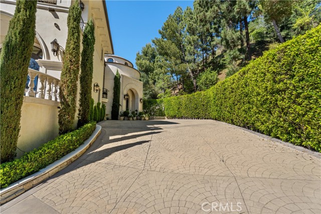 Detail Gallery Image 39 of 41 For 1210 Chantilly, Los Angeles,  CA 90077 - 6 Beds | 8 Baths