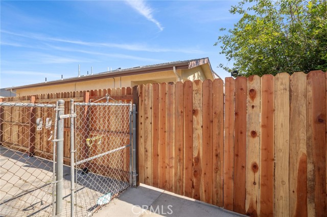 Detail Gallery Image 24 of 25 For 14815 Country Ln #2,  Fontana,  CA 92335 - 3 Beds | 2 Baths