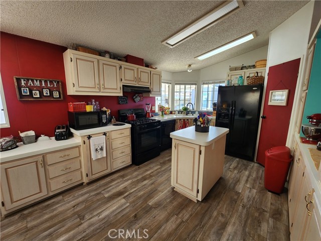 Detail Gallery Image 19 of 45 For 16222 Monterey Ln #51,  Huntington Beach,  CA 92649 - 2 Beds | 2 Baths