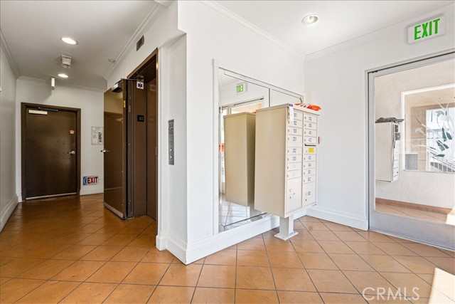 Detail Gallery Image 16 of 16 For 5633 Carlton Way #203,  Hollywood,  CA 90028 - 2 Beds | 2/1 Baths