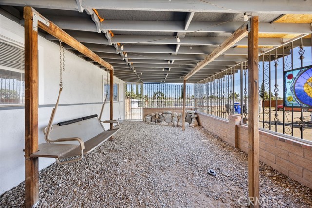 Detail Gallery Image 5 of 43 For 8054 Palm, Yucca Valley,  CA 92284 - 3 Beds | 2 Baths