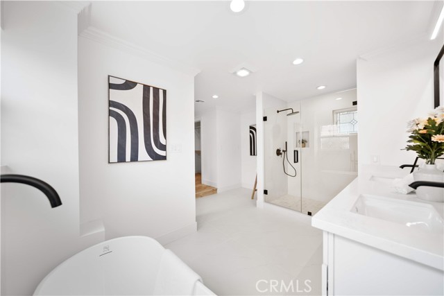 14 Eagle point, Irvine CA: https://media.crmls.org/medias/d26f013e-56d5-4379-9a86-bc22f678e592.jpg