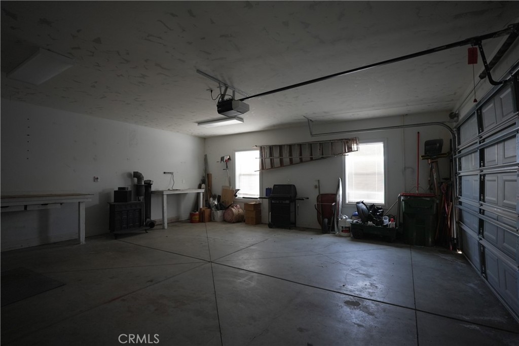 https://media.crmls.org/medias/d26fa1b1-72e6-43c1-a16d-24f4403fdf34.jpg?preset=X-Large