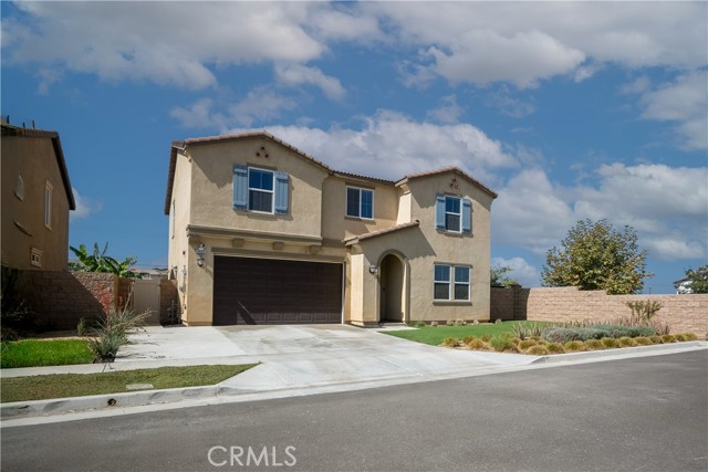 Detail Gallery Image 5 of 41 For 9605 Bonsai Ln, Riverside,  CA 92508 - 5 Beds | 3 Baths