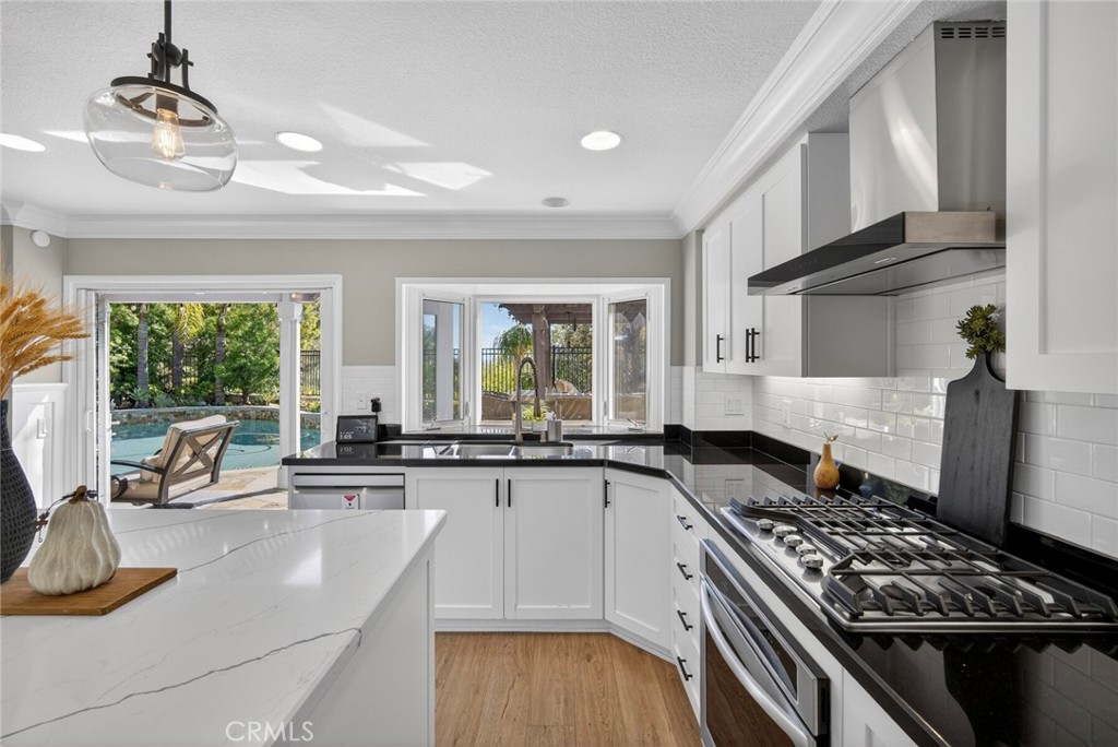 MLS #OC26040336 image #34