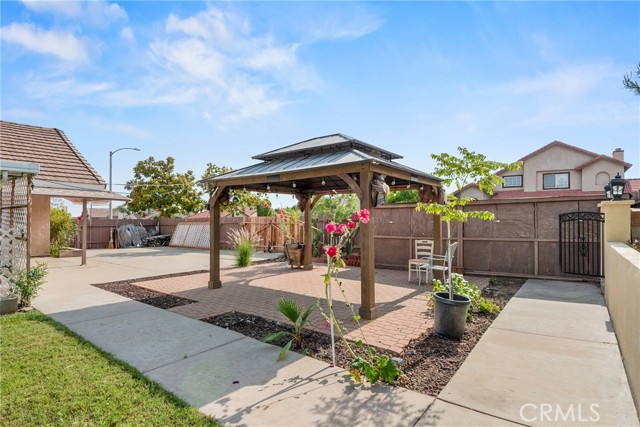 25708 Oak Ct, Moreno Valley CA: https://media.crmls.org/medias/d2701207-179b-4da2-b8ec-845290a80fb2.jpg