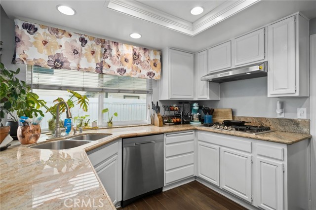 Detail Gallery Image 15 of 31 For 5810 Greens Dr, Riverside,  CA 92509 - 2 Beds | 2 Baths