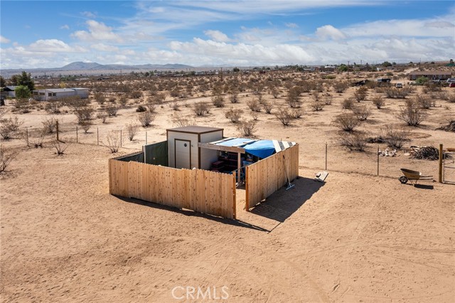 1234 Castillo Road, Landers CA: https://media.crmls.org/medias/d270b25d-af62-47b8-9520-aeed197153b7.jpg