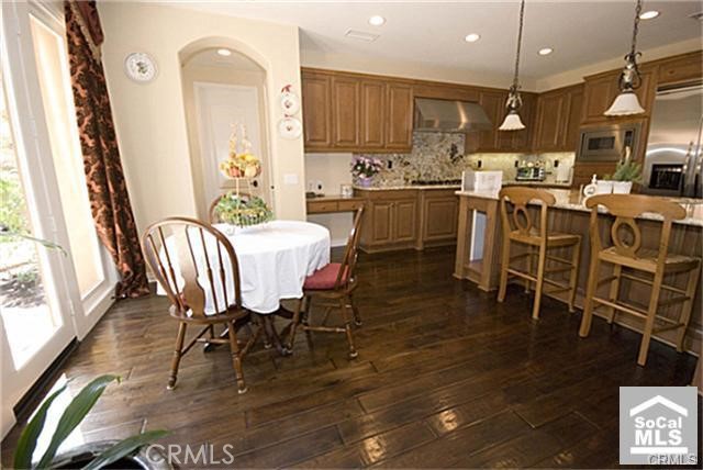 37 Twiggs, Irvine CA: https://media.crmls.org/medias/d270f025-09ed-4b86-bace-f98ed6def11c.jpg