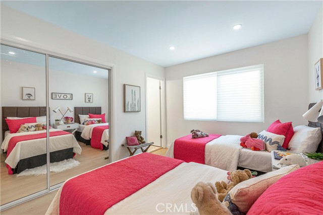 Detail Gallery Image 9 of 18 For 4345 Alla Rd #2,  Marina Del Rey,  CA 90292 - 3 Beds | 2/1 Baths