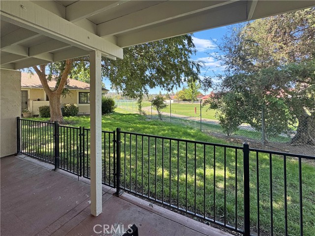 128 Flag Way, Paso Robles CA: https://media.crmls.org/medias/d271a497-e2cf-4972-9091-ba62da37c311.jpg