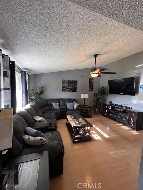 Detail Gallery Image 36 of 48 For 591 N Smoke Tree, Rialto,  CA 92376 - 3 Beds | 2 Baths