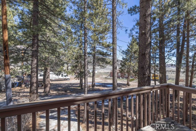 Detail Gallery Image 3 of 22 For 926 Angeles Bld, Big Bear City,  CA 92314 - 1 Beds | 1 Baths