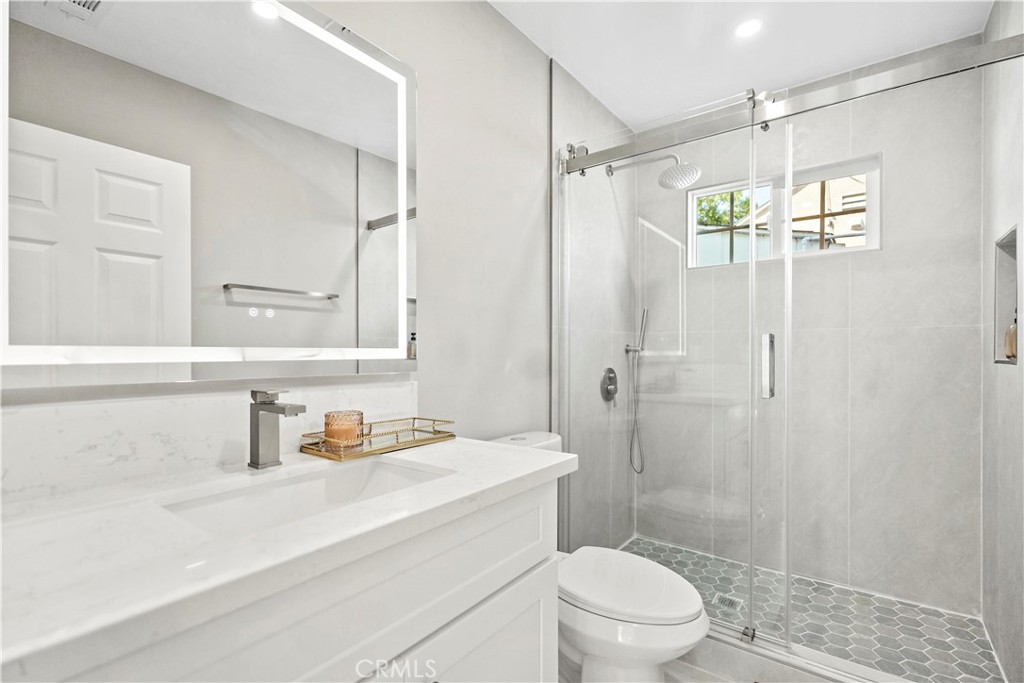 MLS #OC25232738 image #20