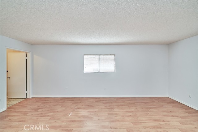 Detail Gallery Image 10 of 30 For 200 S Reno St #210,  Los Angeles,  CA 90057 - 2 Beds | 2 Baths