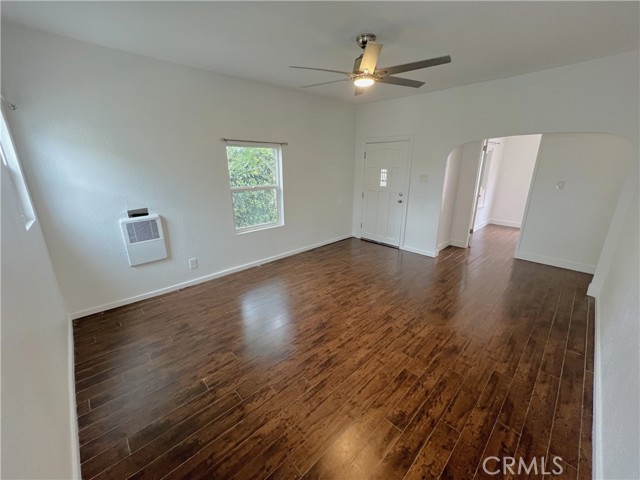 Detail Gallery Image 3 of 16 For 3507 Edgehill Dr, Los Angeles,  CA 90018 - 3 Beds | 1 Baths