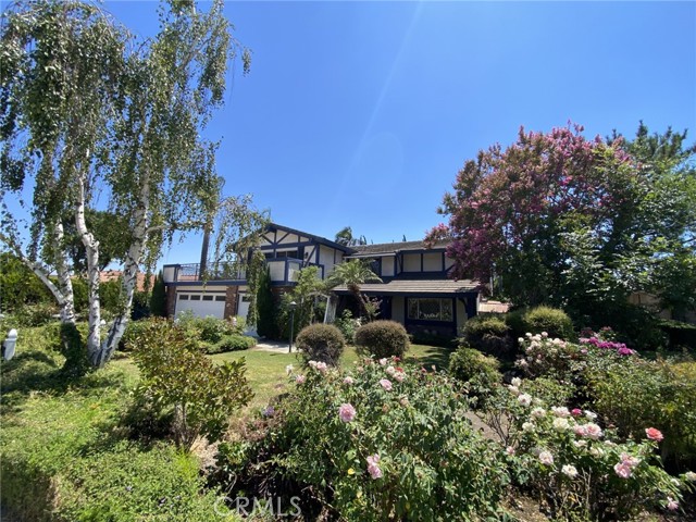 2072 Maverick Circle, La Verne CA: https://media.crmls.org/medias/d273b6be-e253-427d-898b-f5abb511d482.jpg