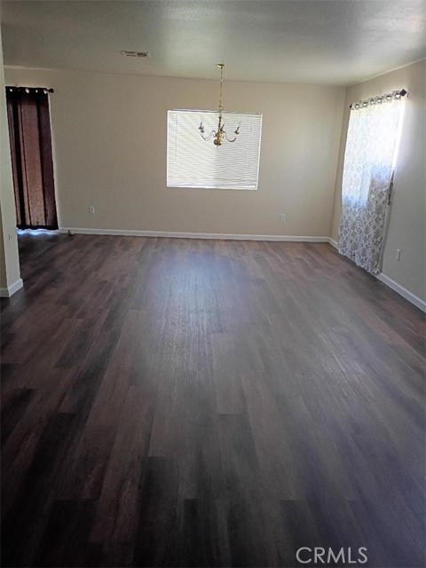 Detail Gallery Image 2 of 6 For 13348 Merry Oaks St, Victorville,  CA 92392 - 3 Beds | 2 Baths