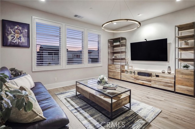 Detail Gallery Image 30 of 46 For 64 Bellatrix, Irvine,  CA 92618 - 5 Beds | 5/1 Baths