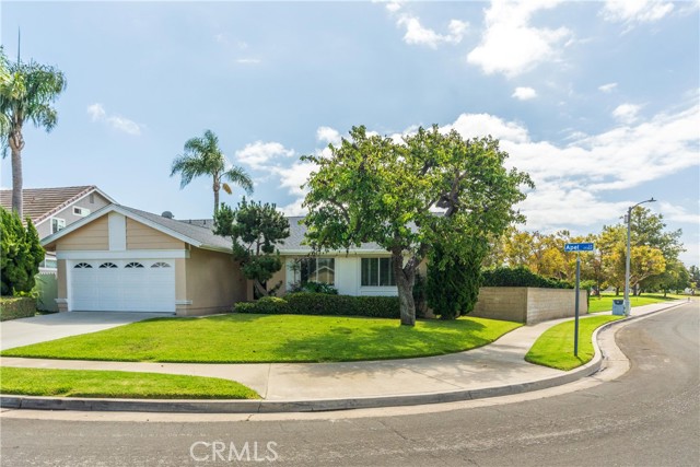 Image 3 for 17362 Apel Ln, Huntington Beach, CA 92649