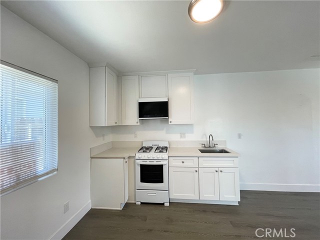 Detail Gallery Image 4 of 11 For 728 E Princeton St #B,  Ontario,  CA 91764 - 1 Beds | 1 Baths