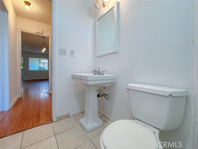 Detail Gallery Image 17 of 46 For 3045 E Theresa #8,  Long Beach,  CA 90814 - 1 Beds | 1 Baths