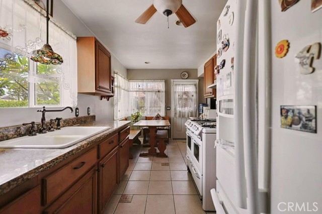 665 N Waterbury Avenue, Covina CA: https://media.crmls.org/medias/d275d9b9-b3a3-4af4-8d1d-f45849892601.jpg