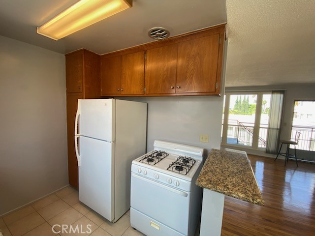 Detail Gallery Image 12 of 39 For 1732 N Harvard Bld #208,  Los Angeles,  CA 90027 - 1 Beds | 1 Baths