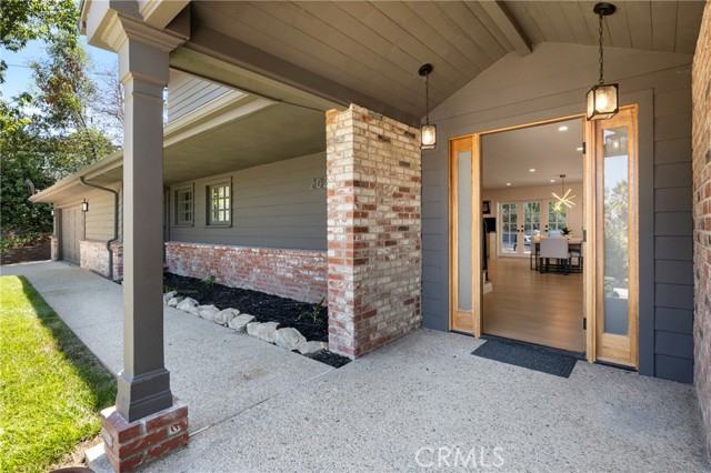 Detail Gallery Image 5 of 35 For 20225 Allentown Dr, Woodland Hills,  CA 91364 - 5 Beds | 4/2 Baths