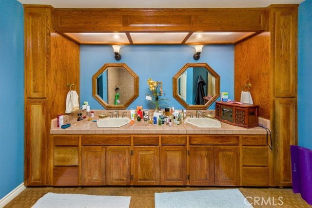 Detail Gallery Image 18 of 56 For 8547 Amestoy, –,  CA 91325 - 5 Beds | 4 Baths