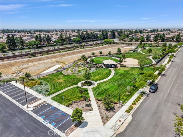 16548 Monteviejo Street, Fontana CA: https://media.crmls.org/medias/d27864d3-dea9-4daa-8637-8e6c573060ae.jpg