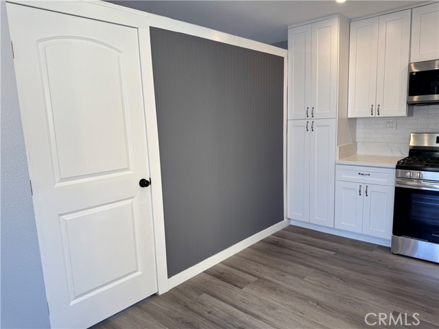 Detail Gallery Image 4 of 16 For 1411 N Garnsey St, Santa Ana,  CA 92706 - 1 Beds | 1 Baths