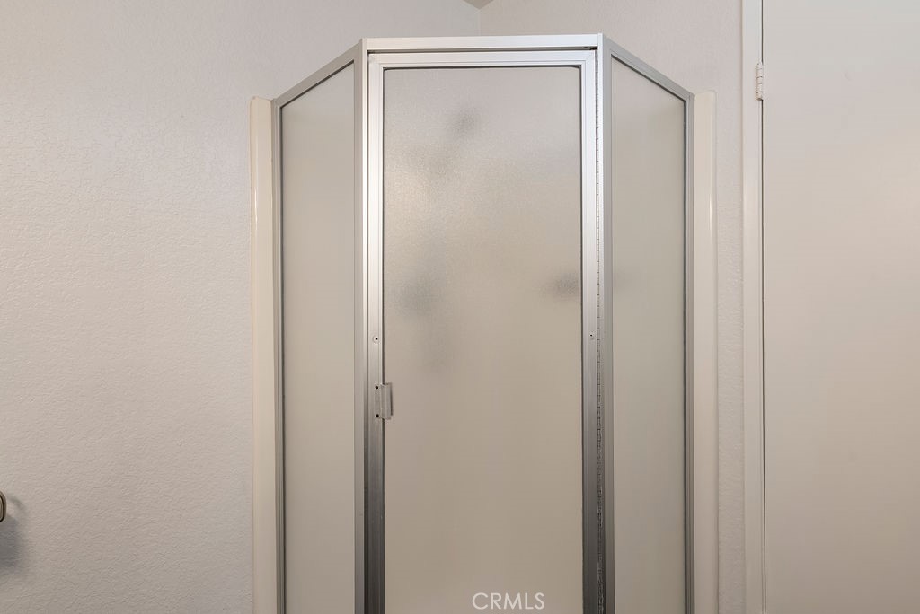 https://media.crmls.org/medias/d2799926-e844-450c-ac69-f14fd800a879.jpg?preset=X-Large