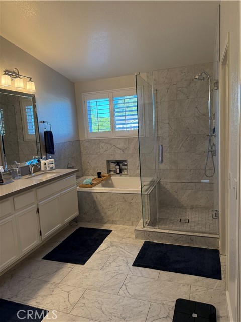 346 Rimhurst Court, Oceanside CA: https://media.crmls.org/medias/d27b88ae-e3bc-44fa-b9ef-53e6eb41c9ca.jpg