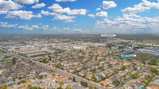 10281 Kings Street, Los Alamitos CA: https://media.crmls.org/medias/d27b8f65-c2f0-4490-be81-fb58f96a0835.jpg