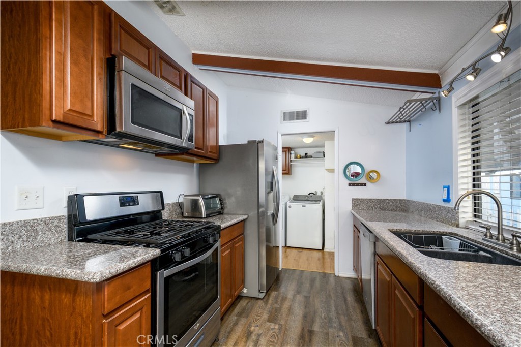 MLS #PW25240536 image #6