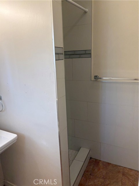 Detail Gallery Image 3 of 13 For 223 E Eagle, Long Beach,  CA 90806 - – Beds | – Baths