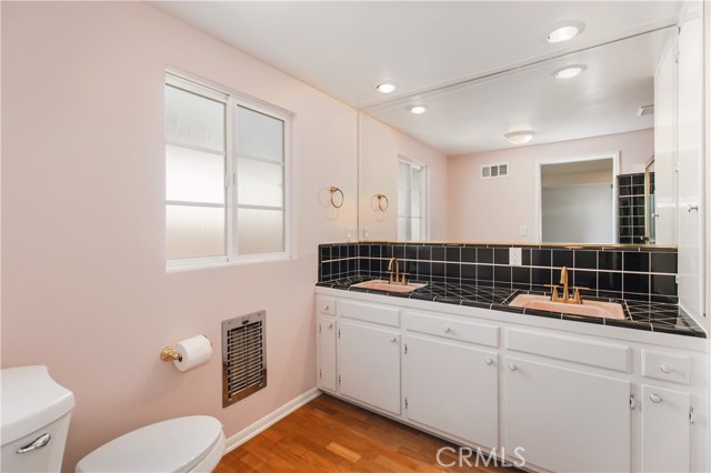 Detail Gallery Image 26 of 50 For 9659 Calvin, Northridge,  CA 91324 - 3 Beds | 3 Baths