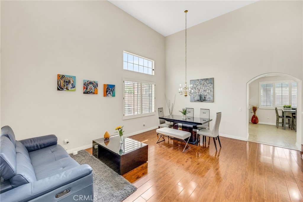 MLS #WS25153585 img 5