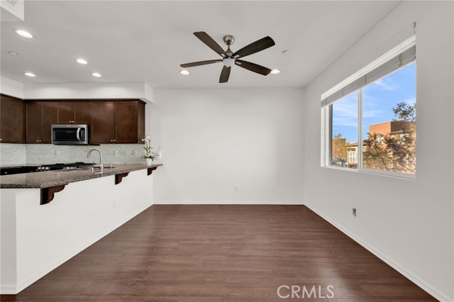 Detail Gallery Image 16 of 75 For 5450 Strand #202,  Hawthorne,  CA 90250 - 2 Beds | 2 Baths