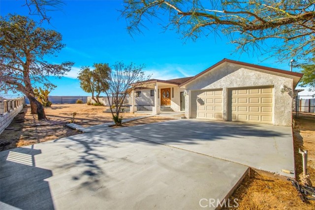 Detail Gallery Image 5 of 39 For 62020 Highland View Dr, Joshua Tree,  CA 92252 - 2 Beds | 2 Baths