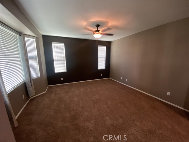 31925 Red Pine Way, Temecula CA: https://media.crmls.org/medias/d27e13c3-34b8-4d91-8dfa-90757551d849.jpg