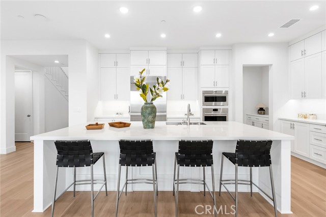 118 Sunnybank, Irvine CA: https://media.crmls.org/medias/d27e8432-cb93-4fb7-9732-a7f11d761060.jpg