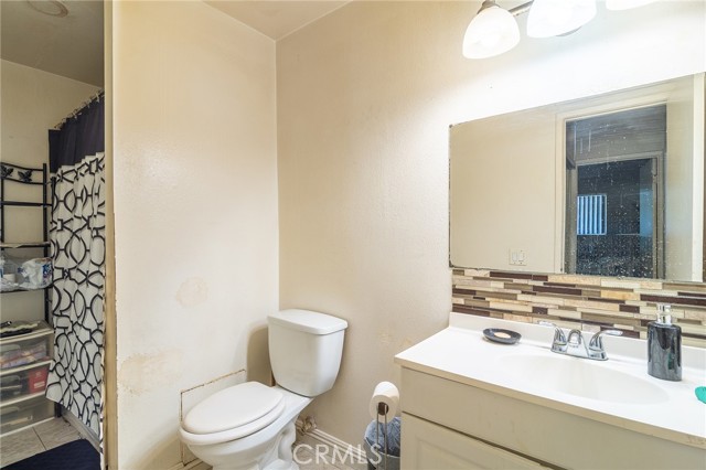 Detail Gallery Image 6 of 17 For 5530 Ackerfield Ave #311,  Long Beach,  CA 90805 - 1 Beds | 1 Baths