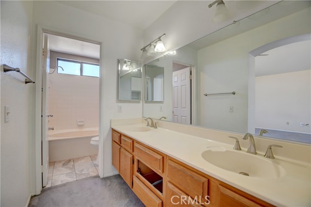 Image 36 of 52 For 681 Goldenrod Street