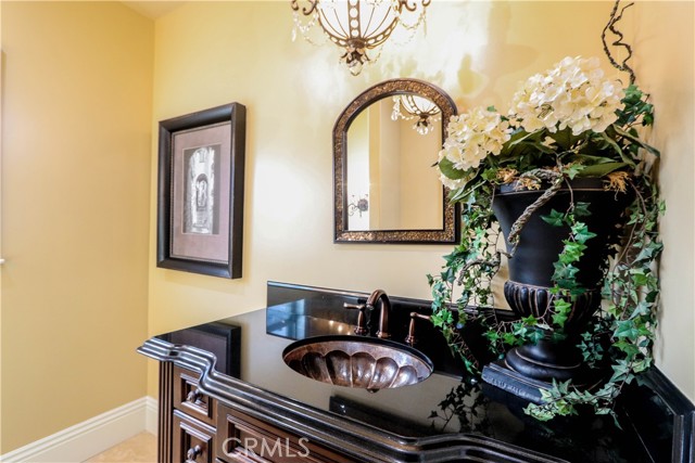 23180 Gray Fox Drive, Canyon Lake CA: https://media.crmls.org/medias/d27f03c4-c069-417d-8d4b-34654629db2e.jpg